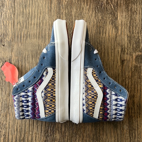 Vans Sk8-Hi Southwestern/Aztec print material. Blue, white & red. Women’s 6. NWT - Picture 7 of 14
